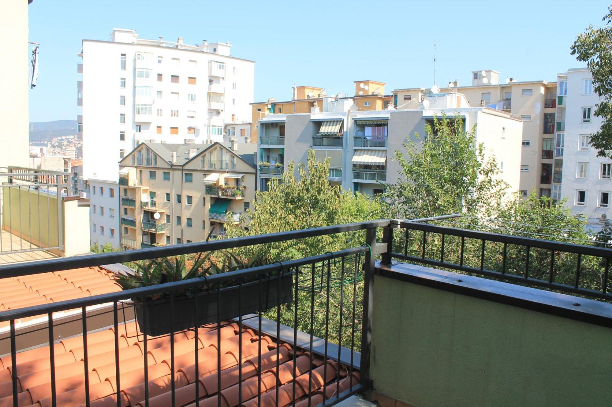Terrace44 Oasi Di Pace E Relax Nel Cuore Di Trieste Exterior photo